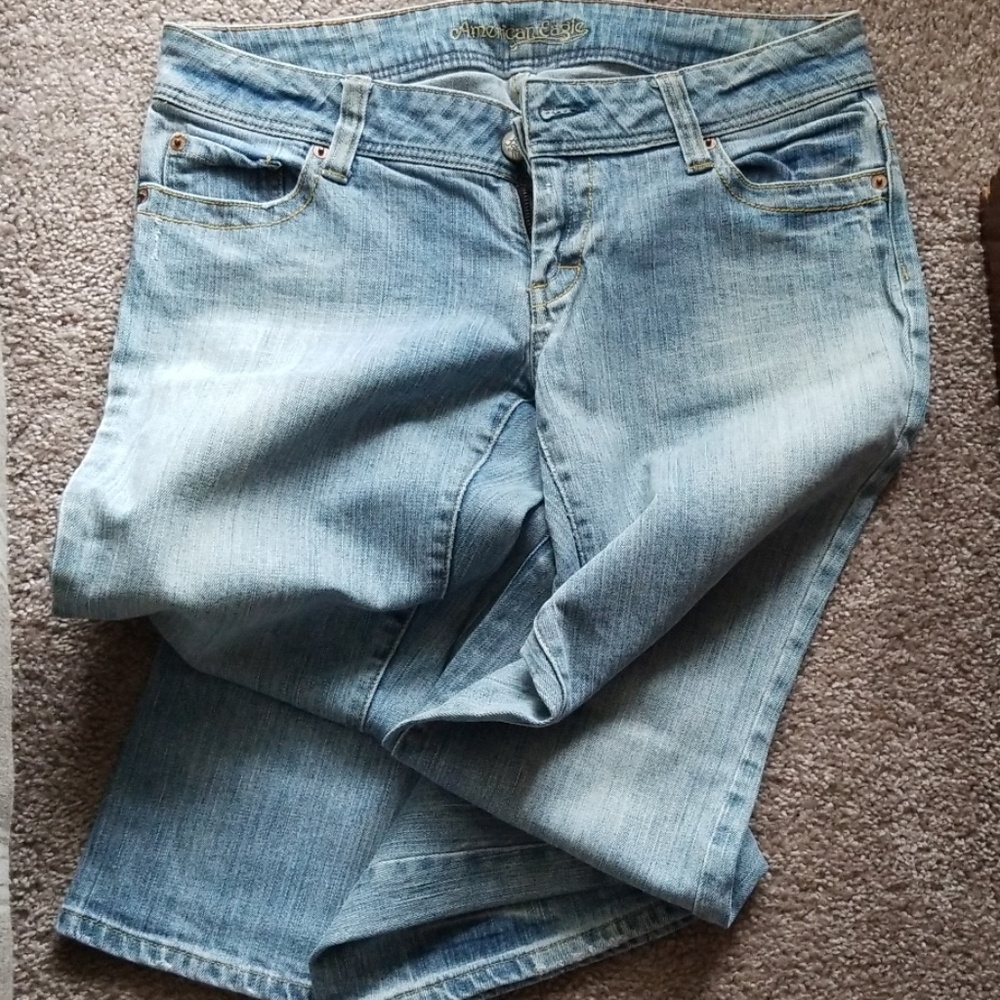 American Eagle Outfitters light wash denim Jeans